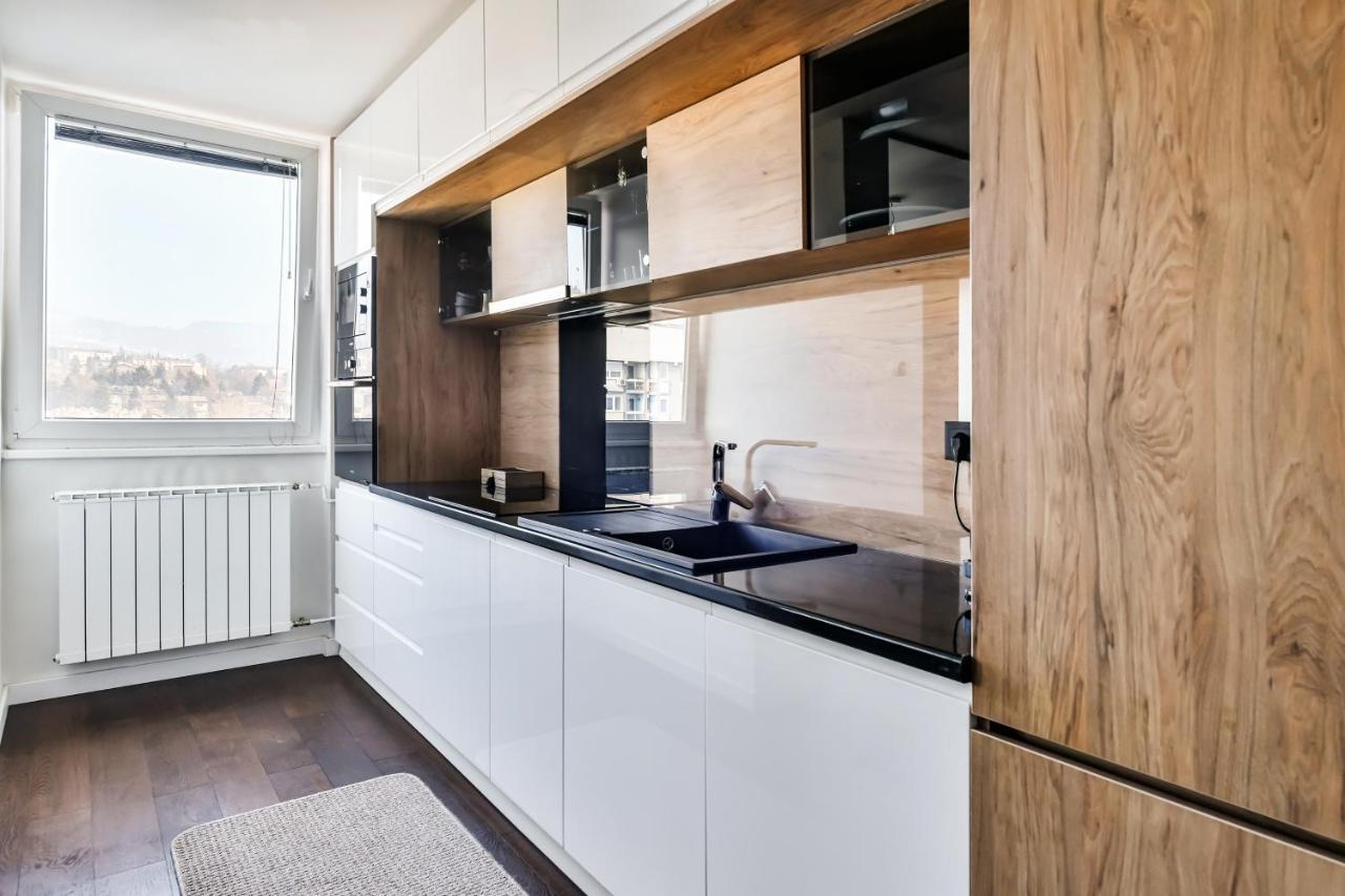 2 Bedroom Penthouse In City Center, Free Parking Saraievo Exterior foto