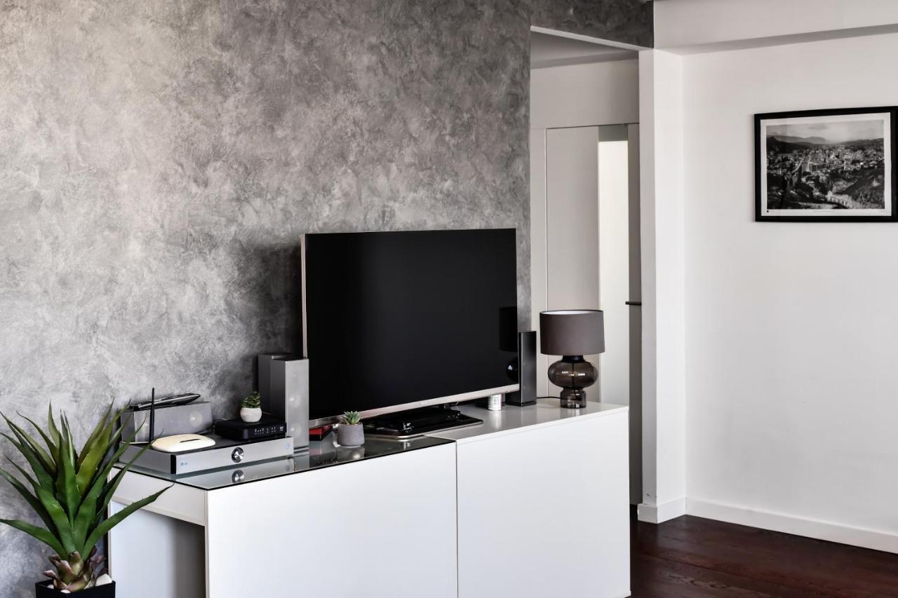 2 Bedroom Penthouse In City Center, Free Parking Saraievo Exterior foto